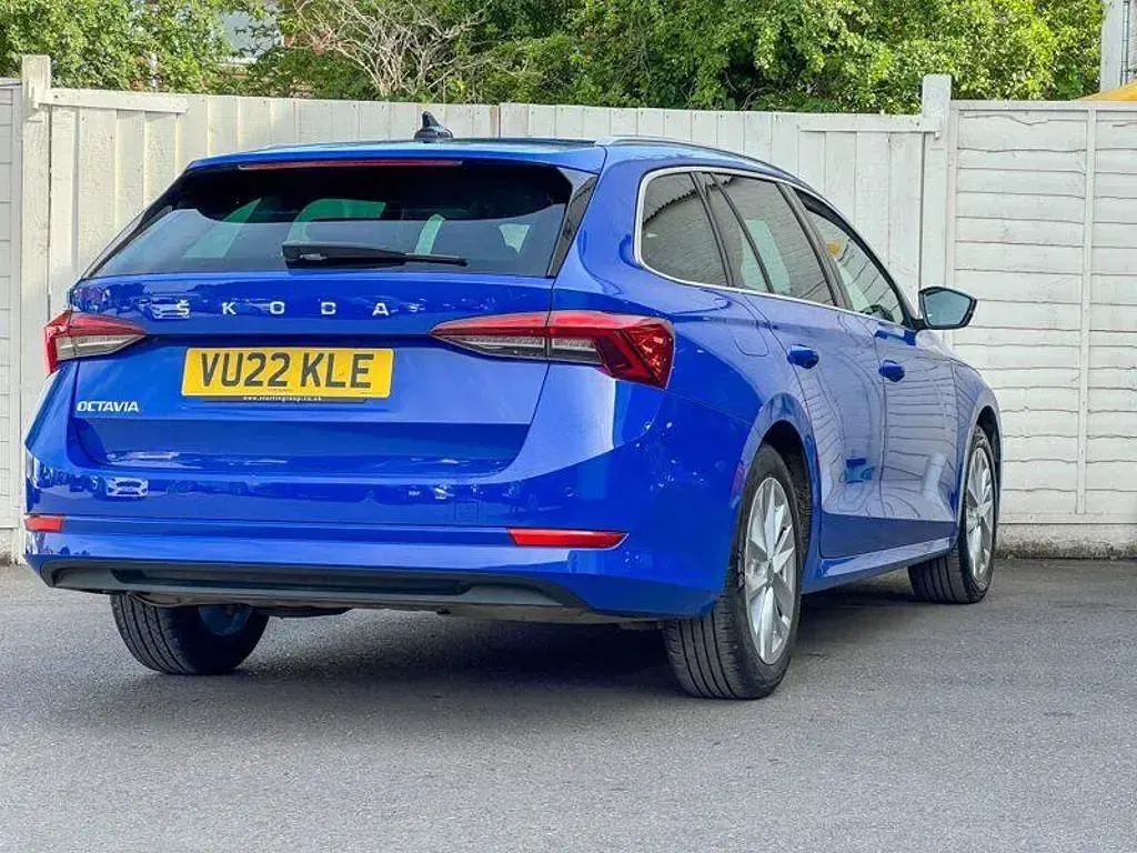 Used Skoda Octavia SE L 150 HP (110 kW) 2022 Blue Estate