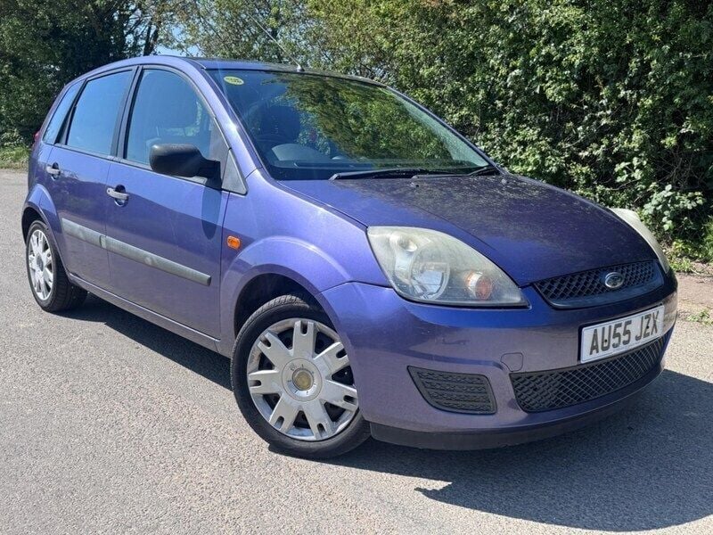 Mauve/purple Used 2006 Ford Fiesta Style Hatchback | £1,500 (Fair price) - Image 1/4