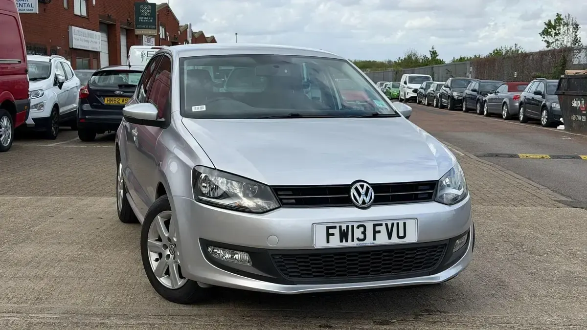 Used VW Polo Edition 60 HP (44 kW) 2013 Silver Hatchback