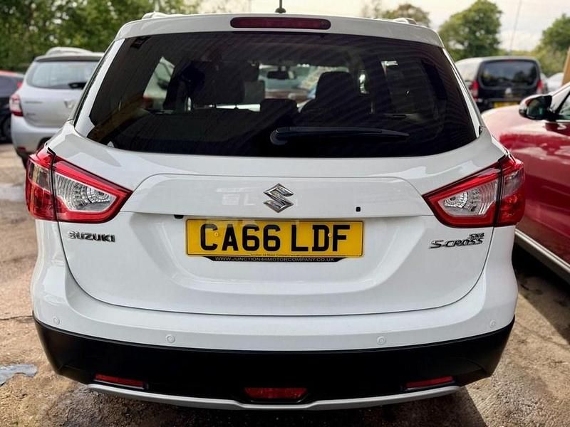 Used Suzuki SX4 SZ-T 120 HP (88 kW) 2016 White SUV