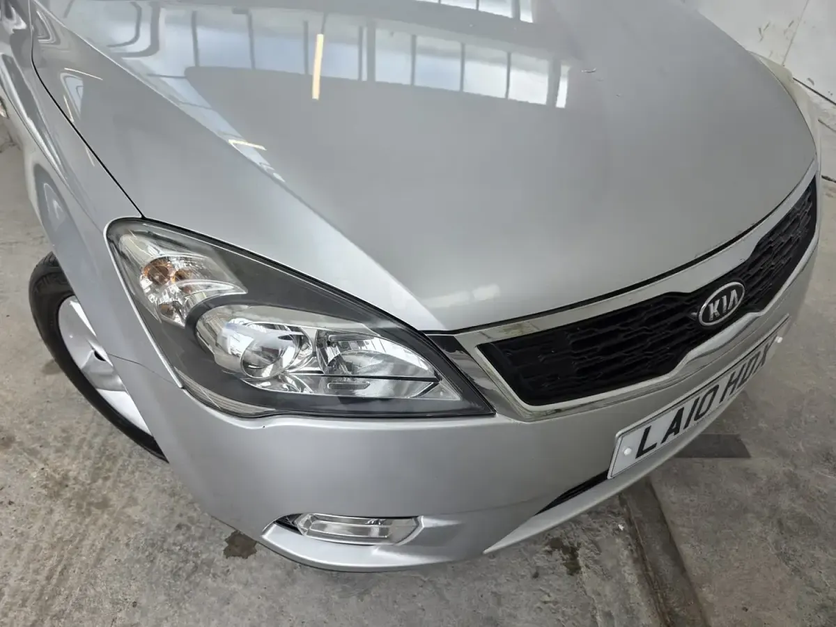 Used Kia Ceed 126 HP (92 kW) 2010 Silver Hatchback