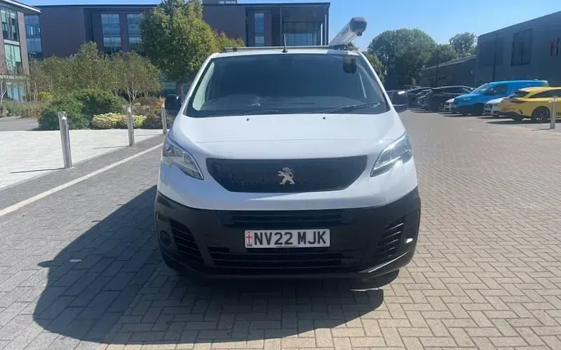 Used Peugeot Expert Premium 102 HP (75 kW) 2022 Van