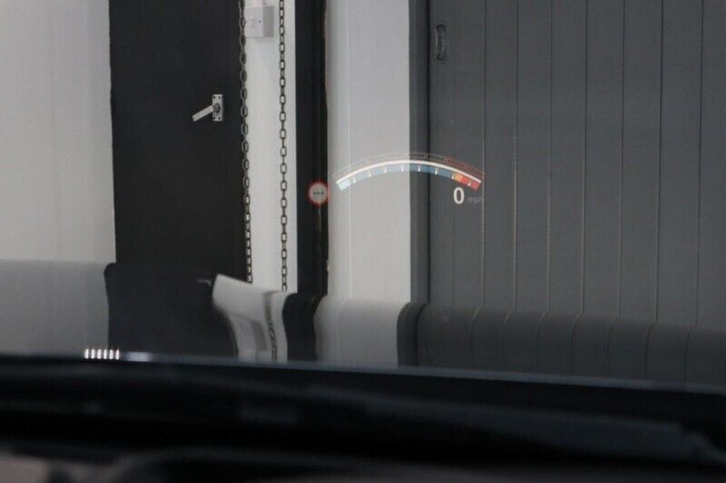Image 4/4