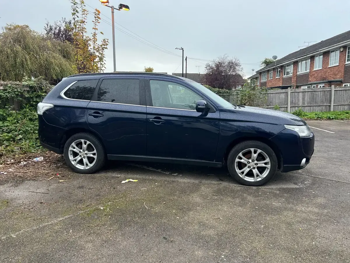 Used Mitsubishi Outlander 2013 Blue SUV