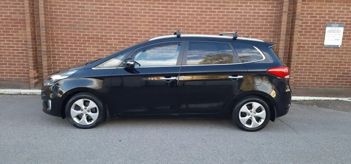Used Kia Carens 2013 Black MPV