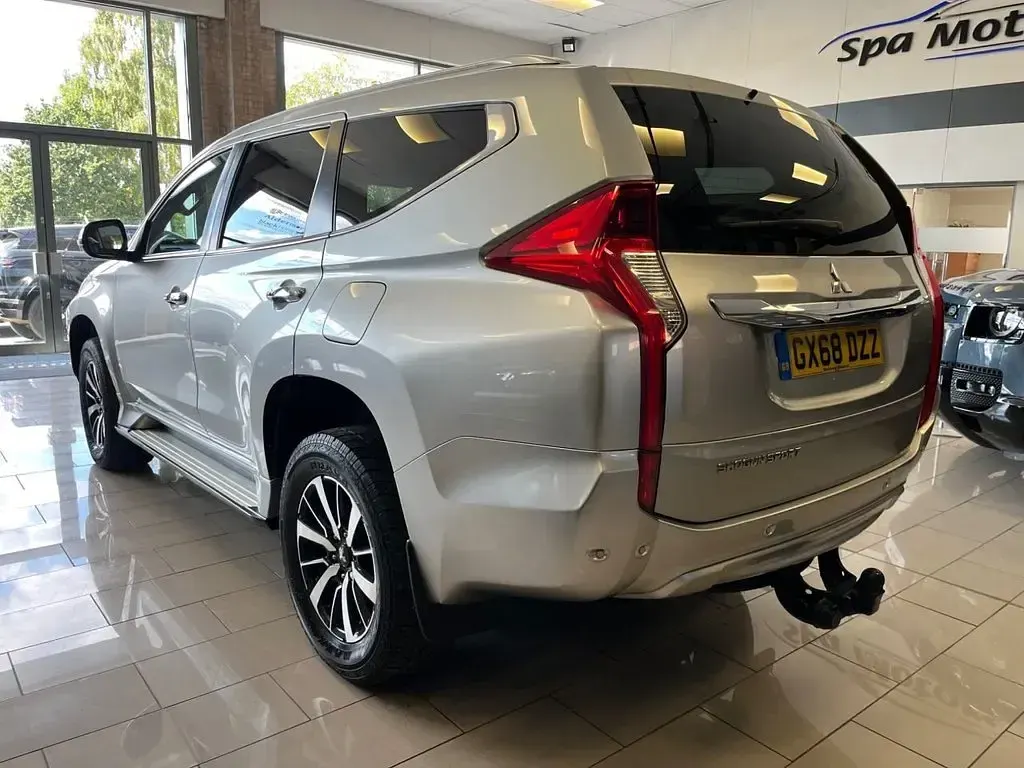 Used Mitsubishi Shogun 181 HP (133 kW) 2019 Silver SUV