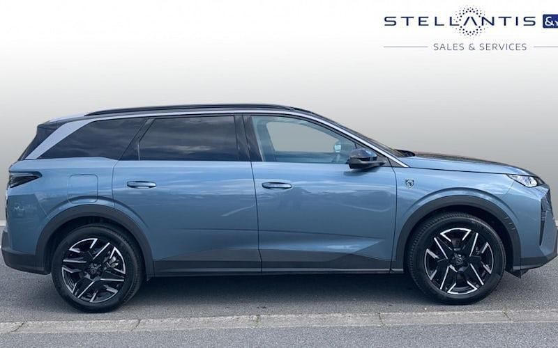 Used Peugeot 5008 GTi 136 HP (100 kW) 2025 Blue SUV