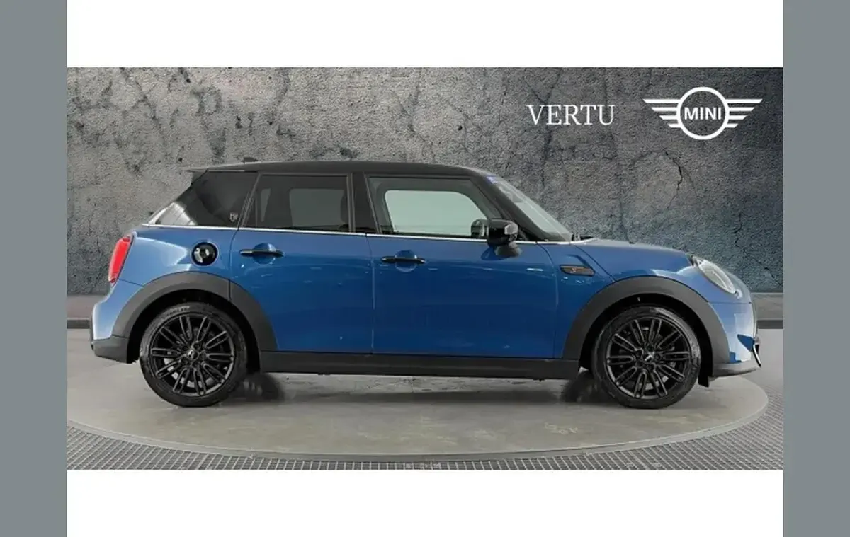 Used Mini Cooper S Exclusive 178 HP (130 kW) 2023 Blue Hatchback