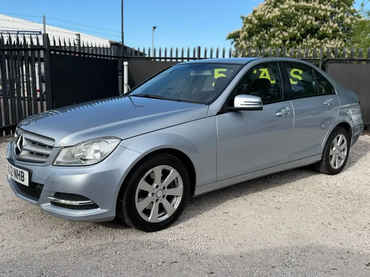 Używany Mercedes C220 Executive 170 KM (125 kW) 2012 Srebrny Sedan/Limuzyna