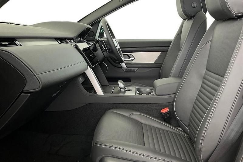 Used Land Rover Discovery Sport SE Dynamic 204 HP (150 kW) 2025 Tba SUV