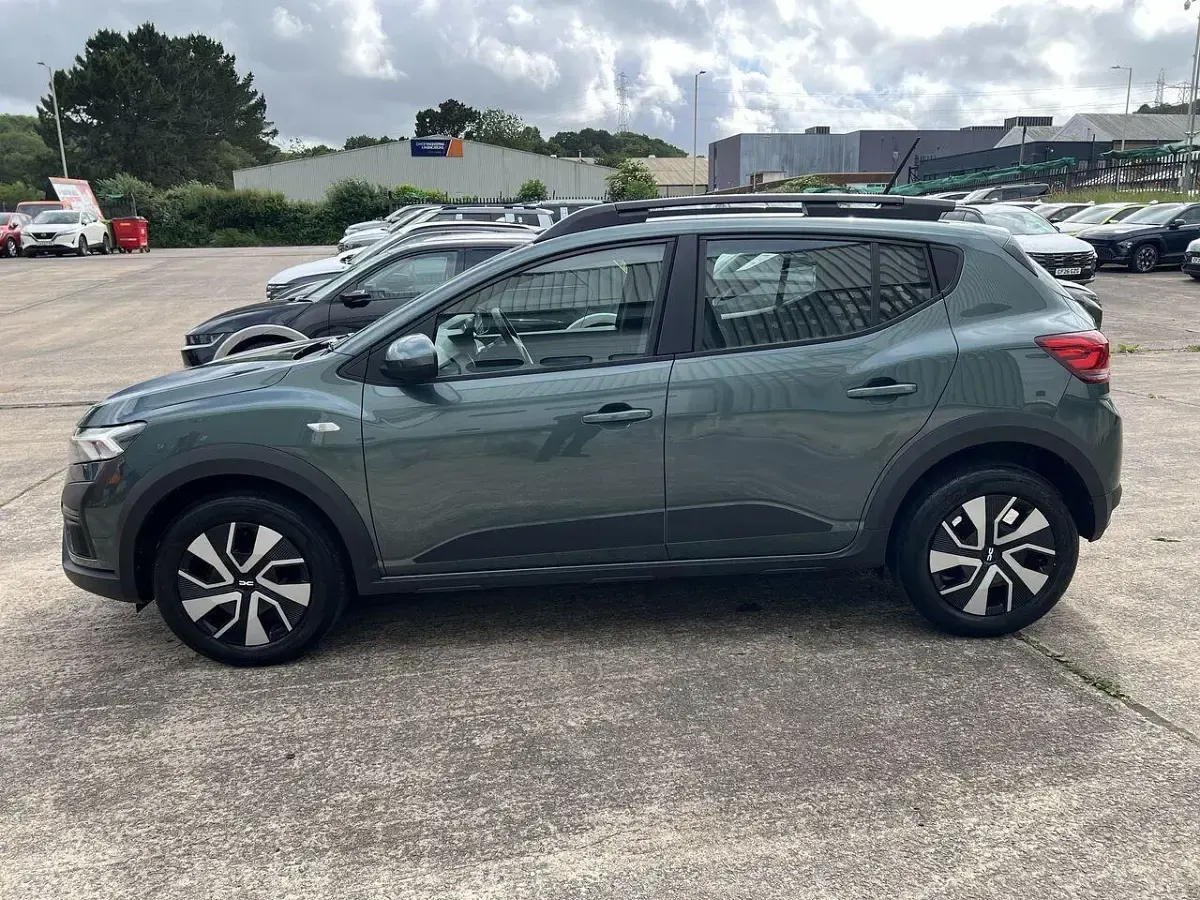 Used Dacia Sandero Expression 89 HP (65 kW) 2025 Green
