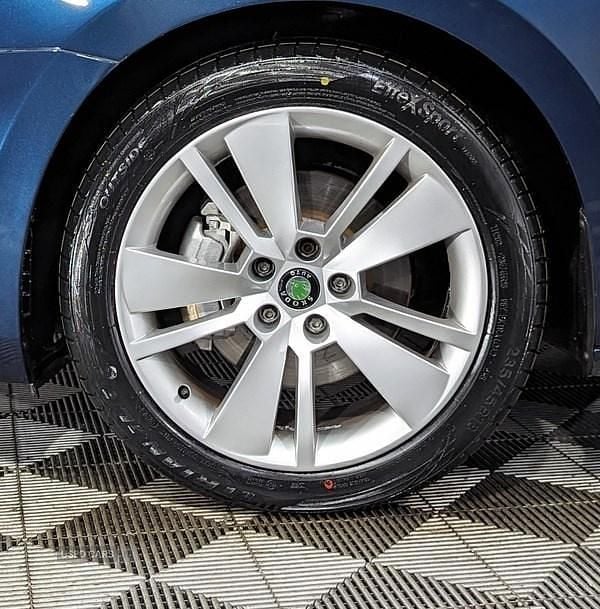 Used Skoda Superb SE L Executive 2017 Blue Hatchback