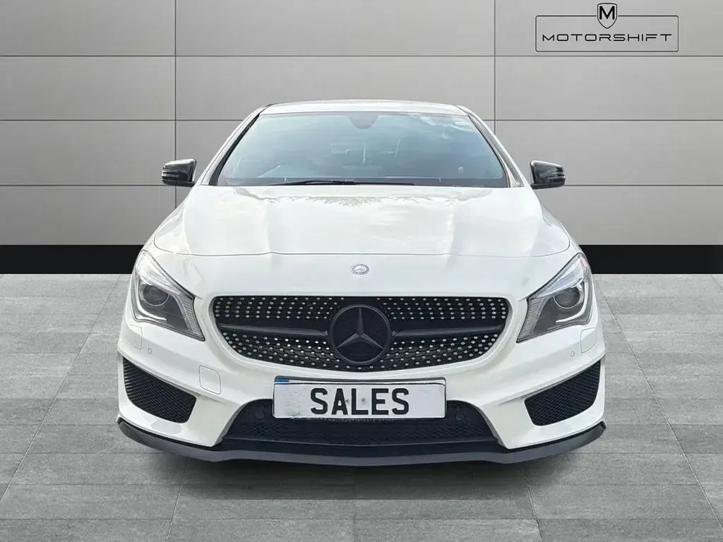 Used Mercedes CLA200 AMG 136 HP (100 kW) 2015 White Coupe