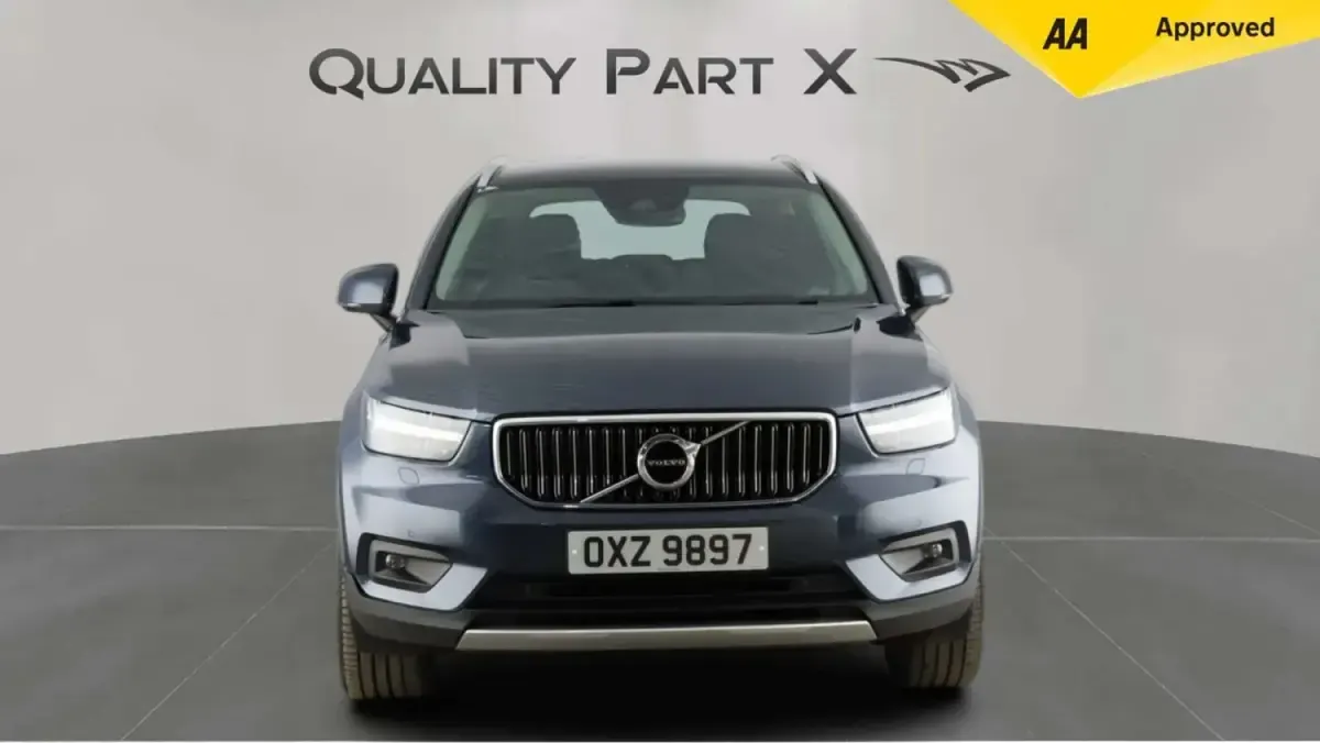Usado Volvo XC40 Inscription 197 HP (144 kW) 2021 Azul SUV