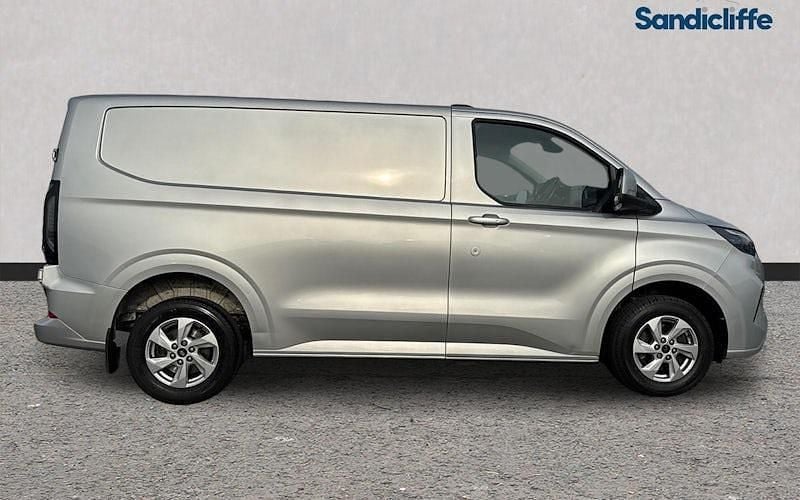 Used Ford Transit Custom Limited 136 HP (100 kW) 2024 Moondust silver Van