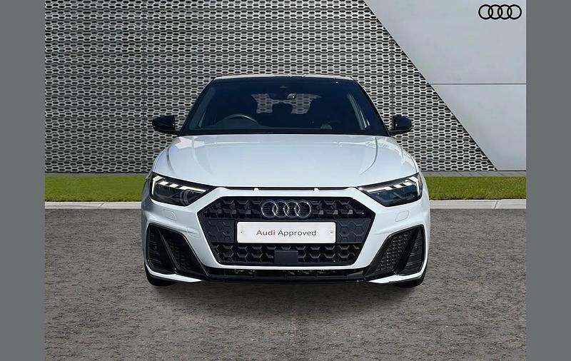 Used Audi A1 Black Edition 147 HP (108 kW) 2023 White SUV