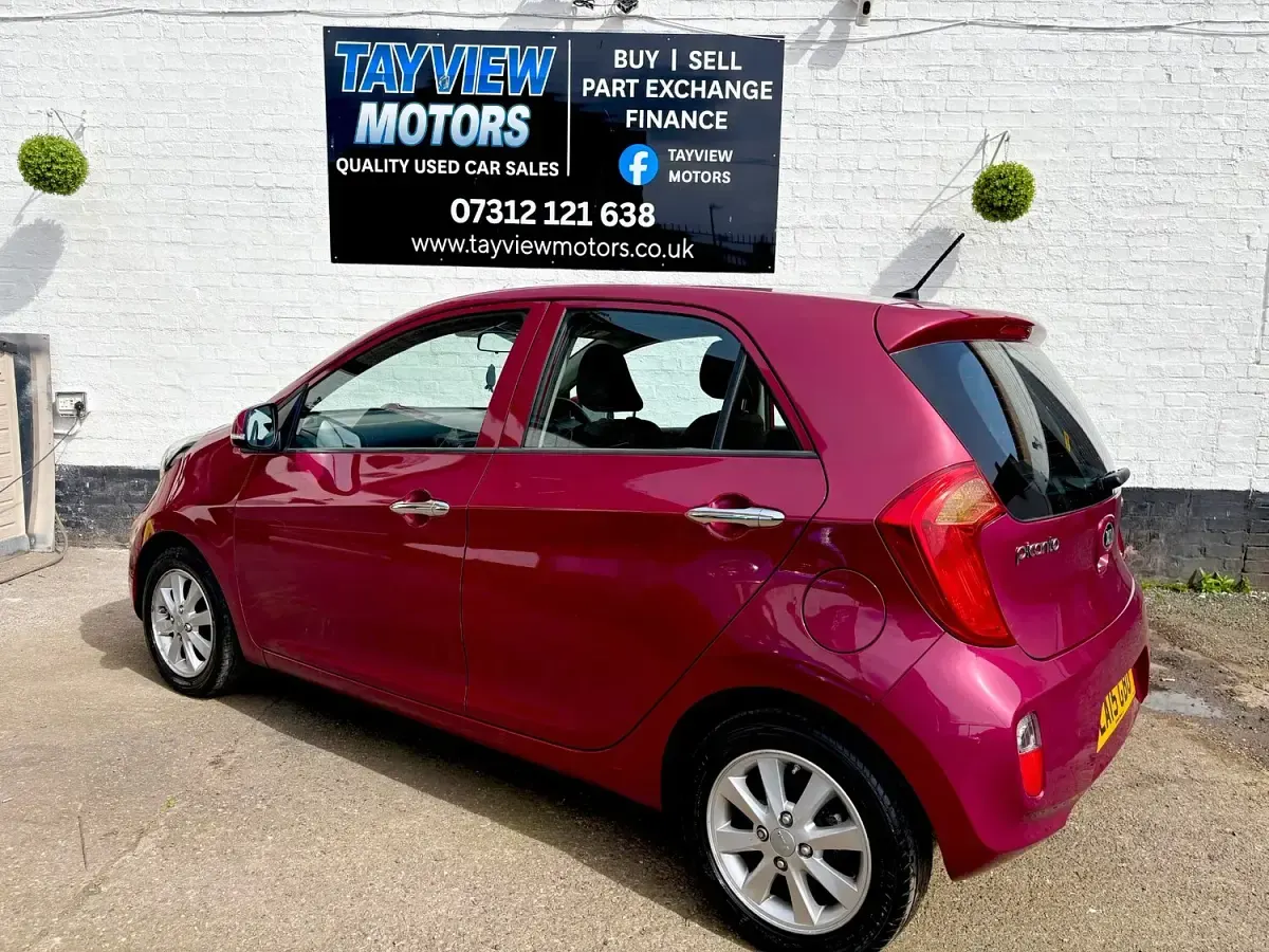 Used Kia Picanto 85 HP (62 kW) 2015 Pink Hatchback