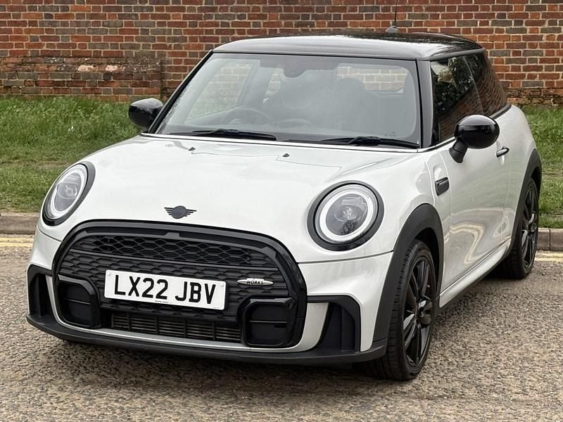 Used Mini Cooper Hatch 134 HP (98 kW) 2022 Silver Hatchback