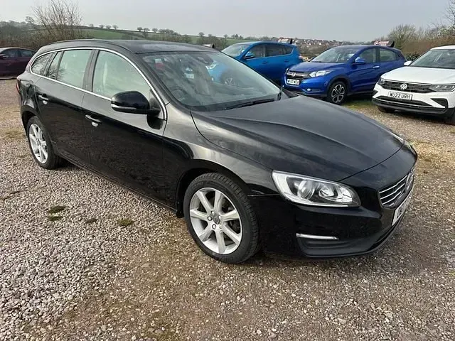 Used Volvo V60 SE 190 HP (139 kW) 2017 Black Estate