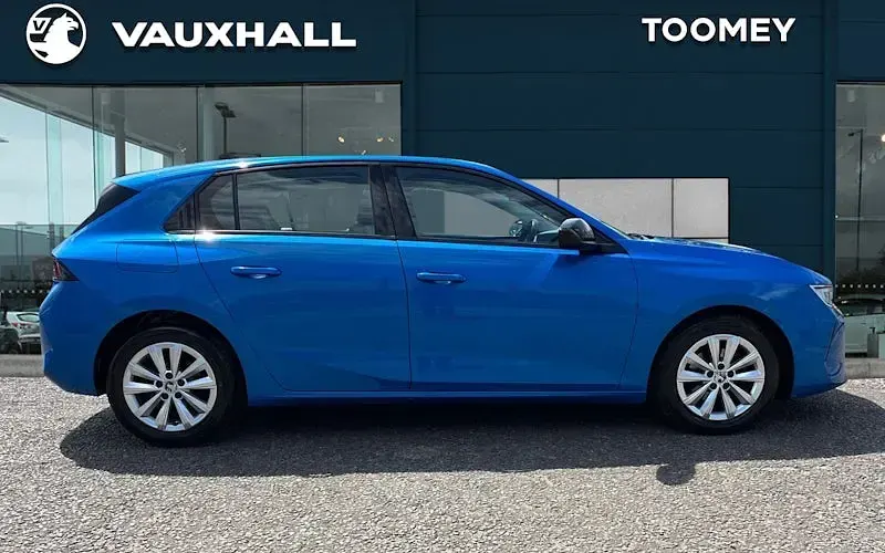 Used Vauxhall Astra Design Edition 131 HP (96 kW) 2025 Hatchback