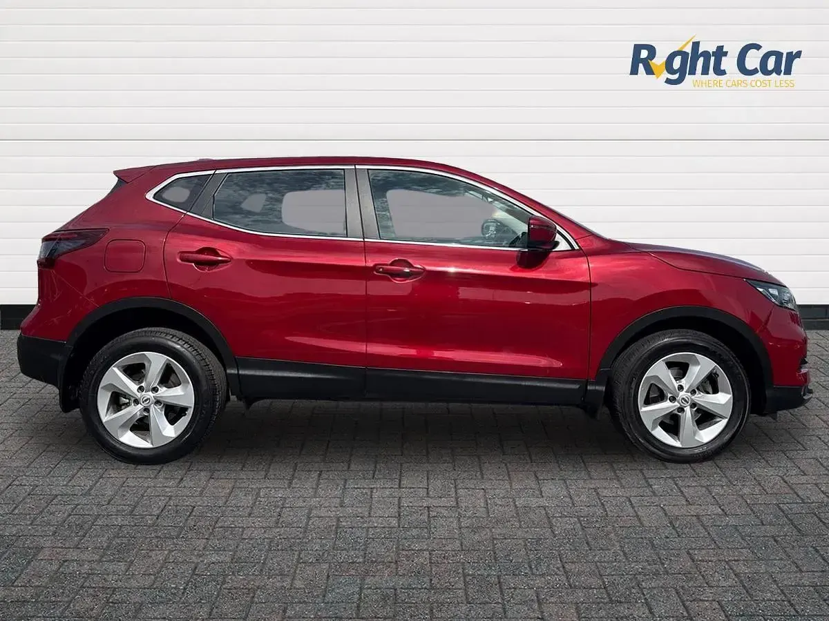Used Nissan Qashqai Acenta Premium 160 HP (117 kW) 2020 Red SUV