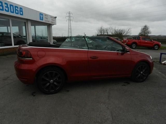 Used VW Golf Cabriolet SE 105 HP (77 kW) 2012 Red Cabriolet