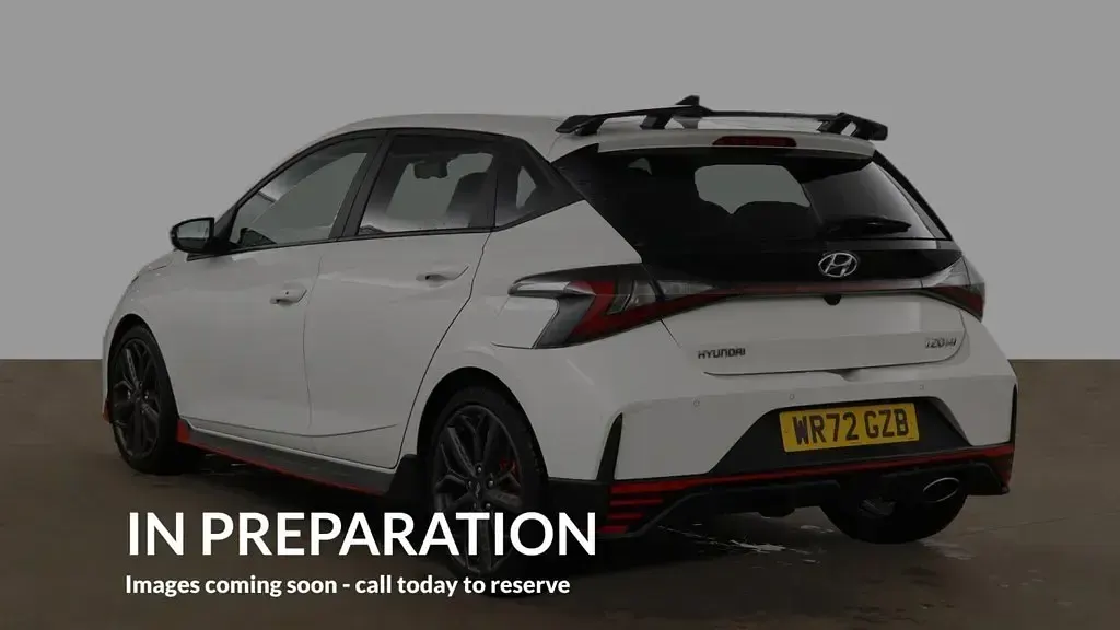 Used Hyundai i20 204 HP (150 kW) 2022 White Hatchback