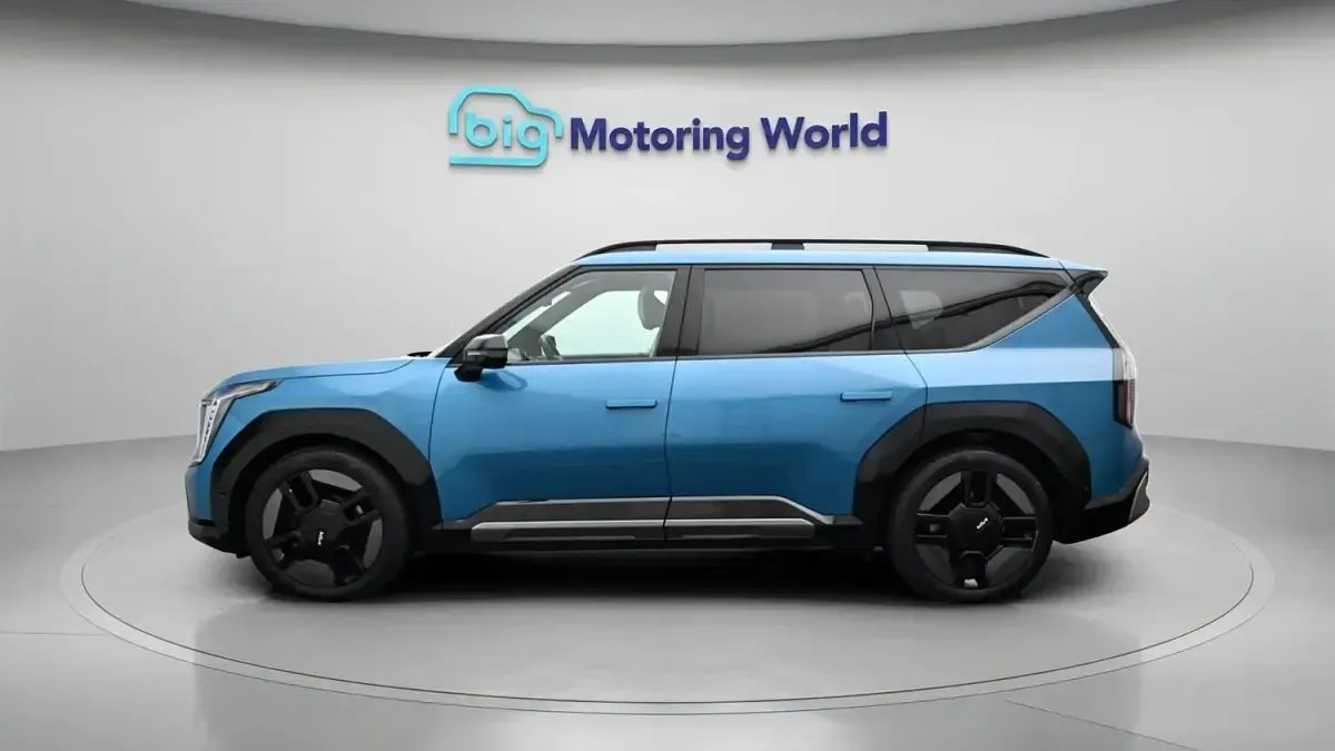 Used Kia EV9 GT-Line S 283 kW (385 HP) 2024 Blue SUV