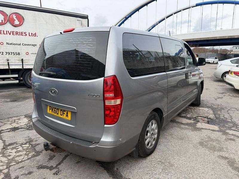 Used Hyundai I800 Style 168 HP (123 kW) 2010 Silver MPV
