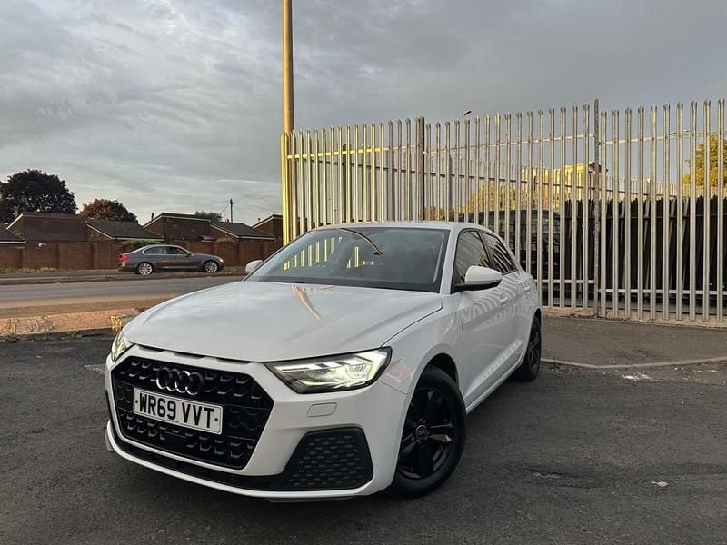 Used Audi A1 2019 White Hatchback