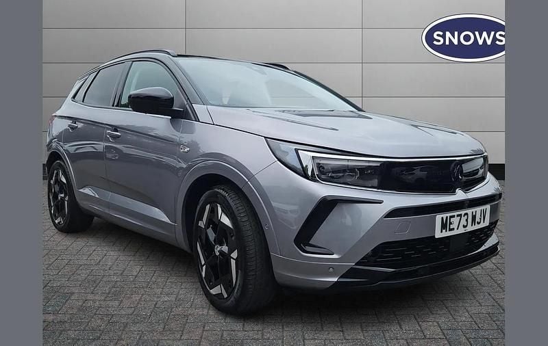 Grey Used 2024 Vauxhall Grandland X GSe SUV | £21,554 (A bit pricey) - Image 1/4