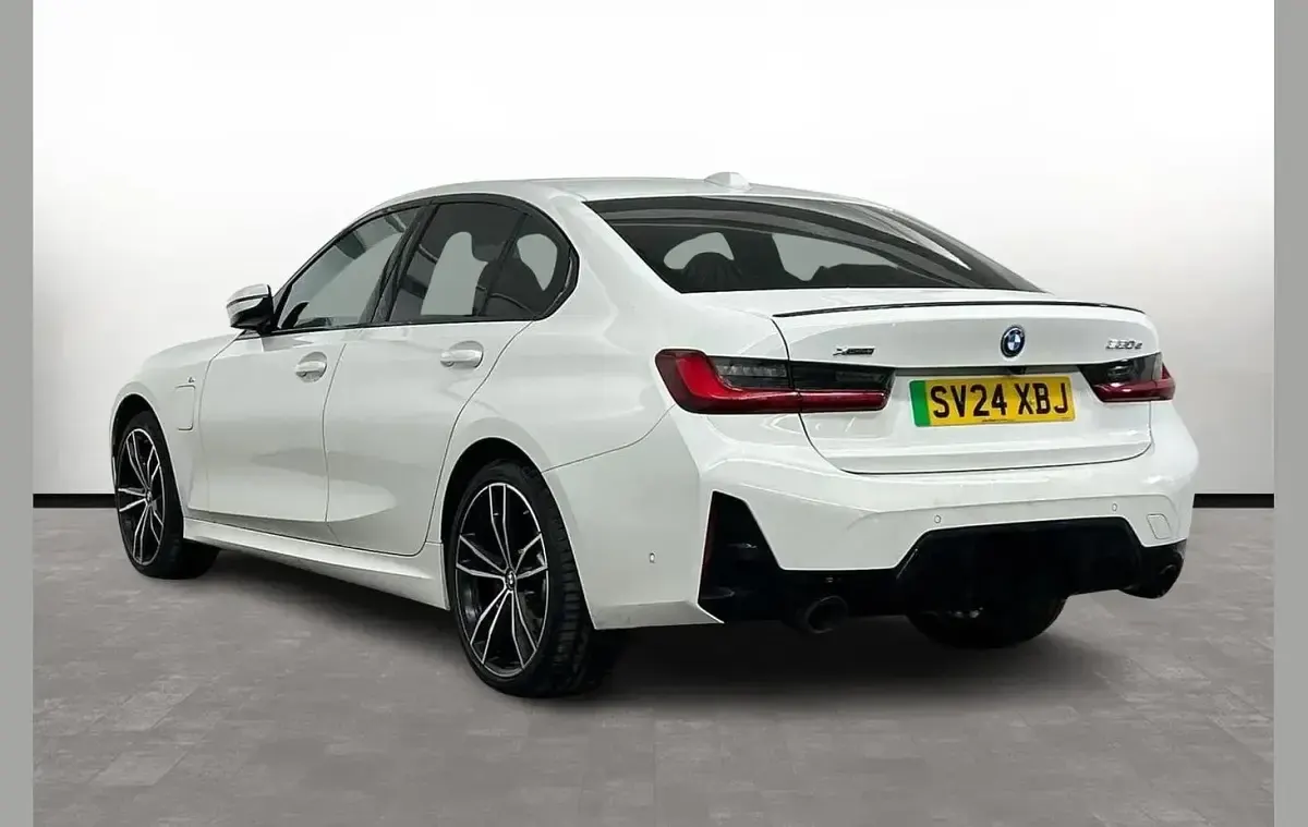 Used BMW 330 M Sport 288 HP (211 kW) 2024 White Sedan