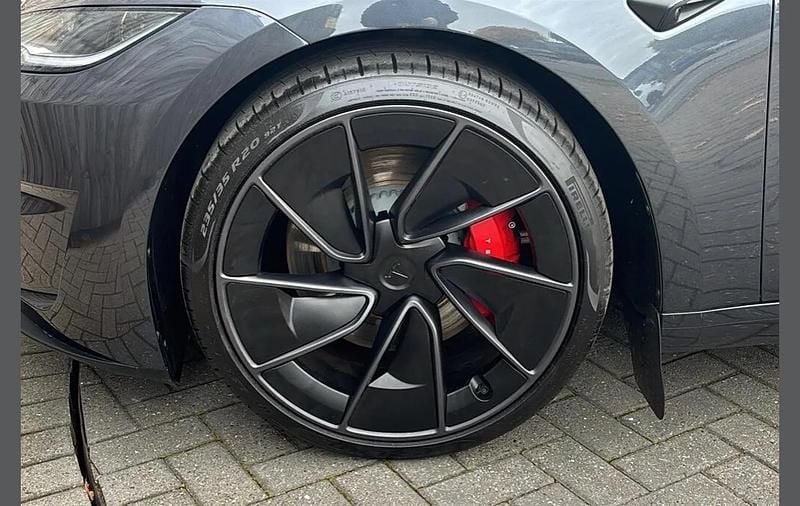 Grey New 2025 Tesla Model 3 Performance Sedan | £47,799 - Image 1/4