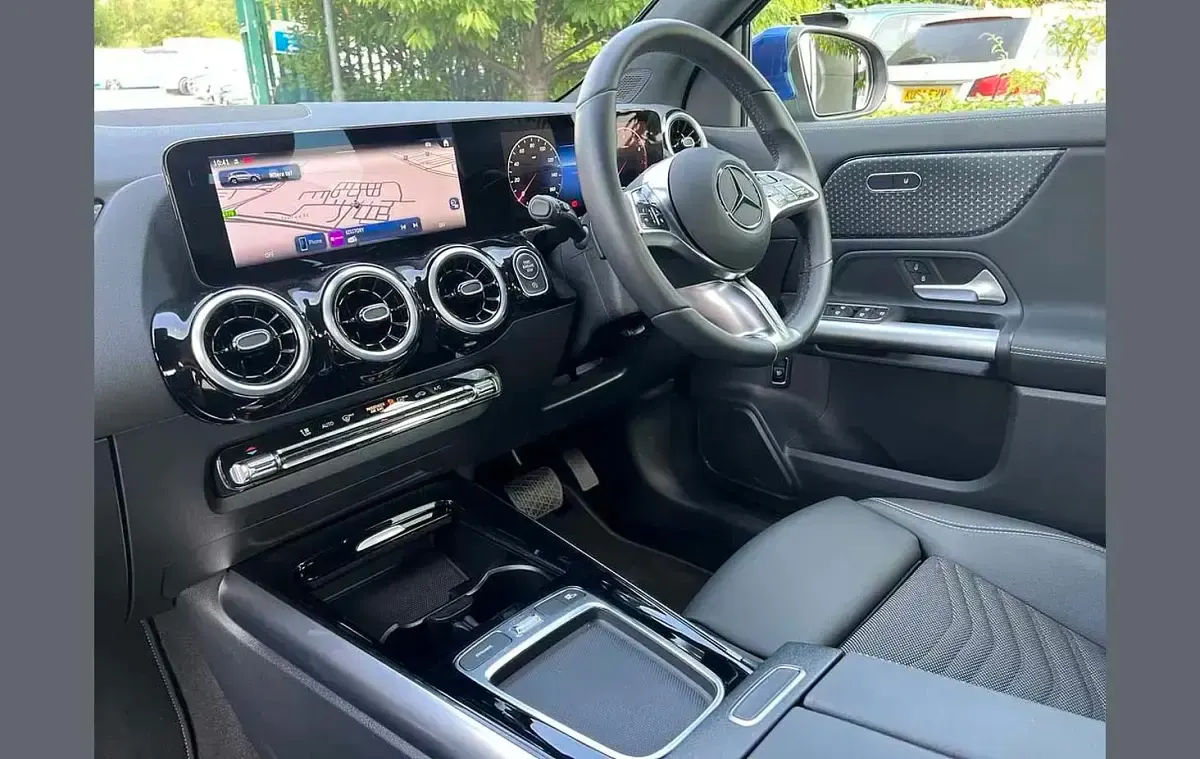 Used Mercedes GLA200 Executive 161 HP (118 kW) 2024 Blue SUV