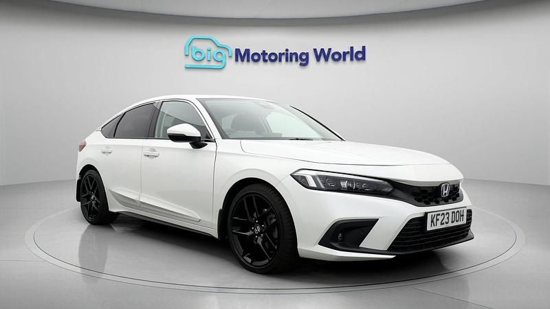 Used 2023 Honda Civic Advance Hatchback | £24,600 (Good price) - Image 1/4