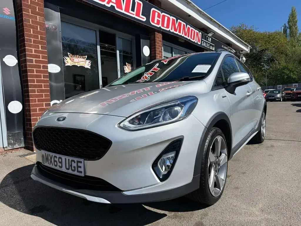 Used Ford Fiesta Active 101 HP (74 kW) 2019 Silver Hatchback