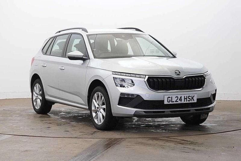 Brilliant silver metallic Used 2024 Skoda Kamiq SE SUV | £17,305 (Good price) - Image 1/4
