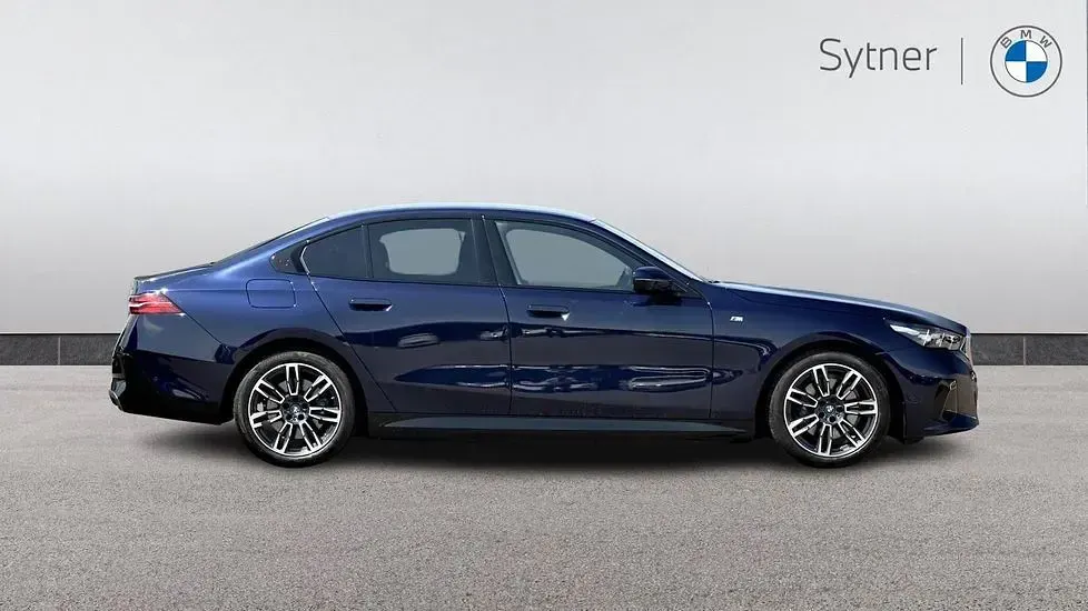 Used BMW 530e M Sport 295 HP (216 kW) 2024 Blue
