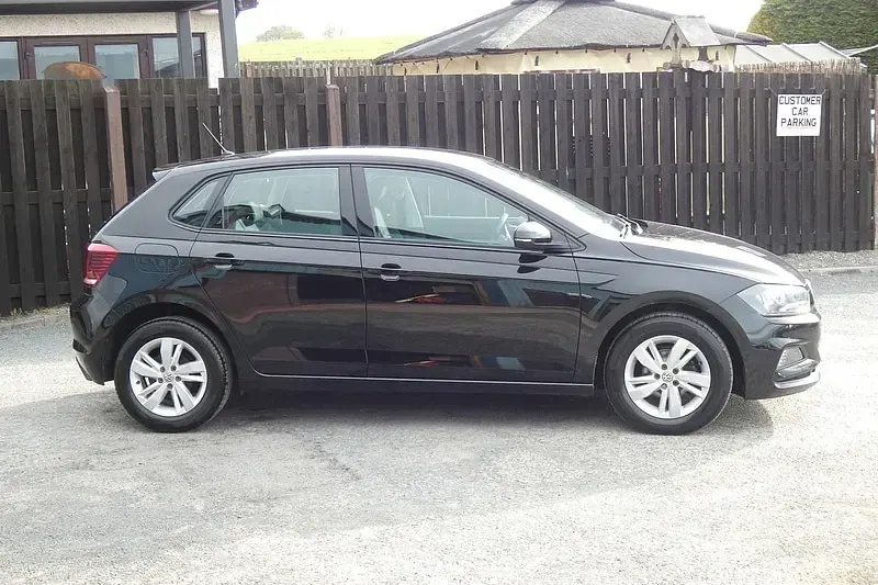 Used VW Polo SE 95 HP (69 kW) 2019 Black Hatchback