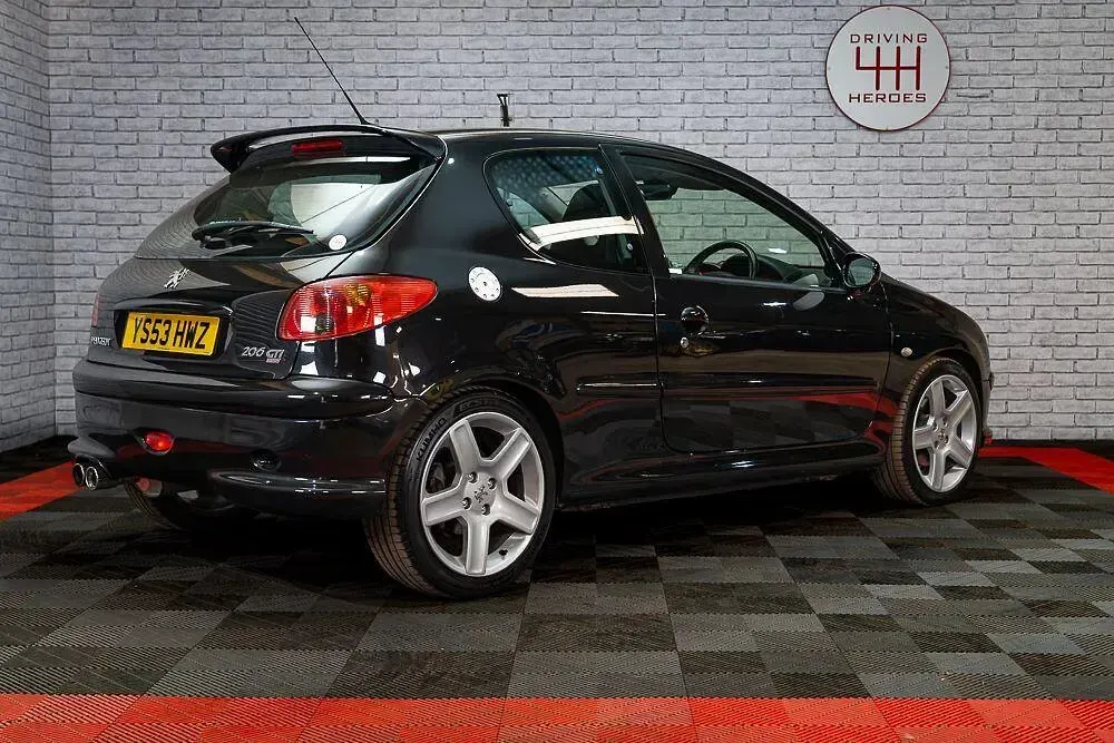 Used Peugeot 206 GTi 180 HP (132 kW) 2004 Black Hatchback
