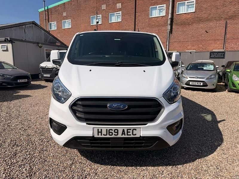 Begagnad Ford Transit Custom Limited 130 HK (95 kW) 2019 Vit Van