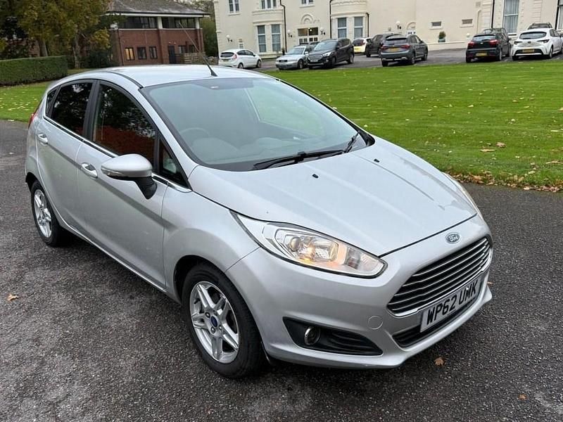 Silver Used 2013 Ford Fiesta Zetec Hatchback | £3,995 (Fair price) - Image 1/4