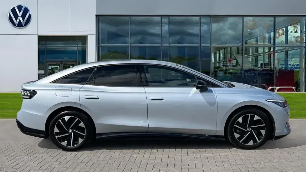 New VW ID.7 Pro 210 kW (286 HP) 2026 Scale silver metallic