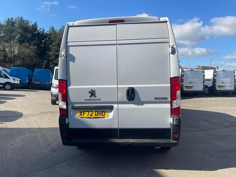 Used Peugeot Boxer 140 HP (102 kW) 2022 White Van