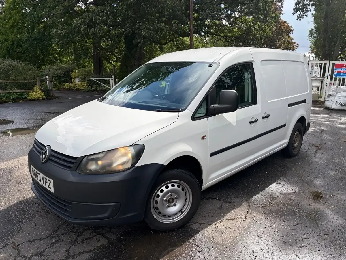 Used VW Caddy Maxi Startline 102 HP (75 kW) 2013 White MPV
