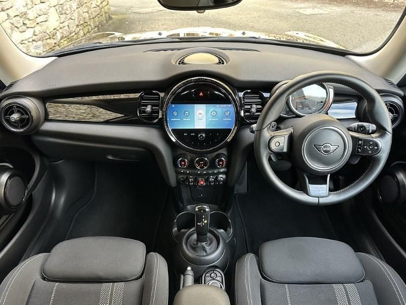 Used Mini Cooper S Classic 176 HP (129 kW) 2022 Black Hatchback