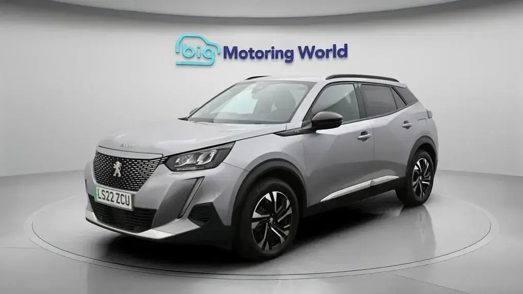 Used Peugeot e-2008 Allure Premium 100 kW (136 HP) 2022 SUV