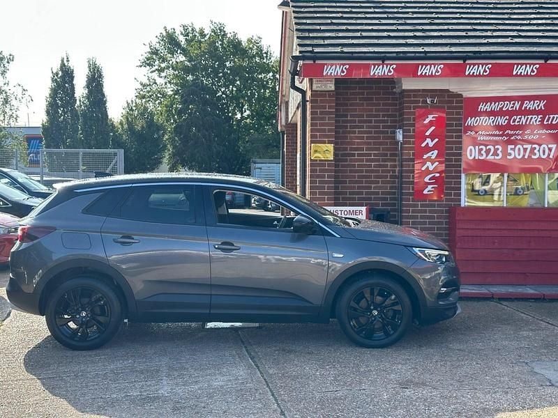 Used Vauxhall Grandland X SRi 2021 Moonstone grey SUV