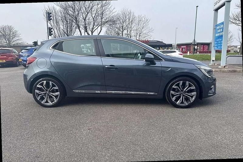 Used Renault Clio V Version S 90 HP (66 kW) 2021 Grey Hatchback