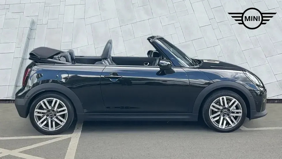 Usado Mini Cooper 118 kW (161 HP) 2025 Preto Citadino